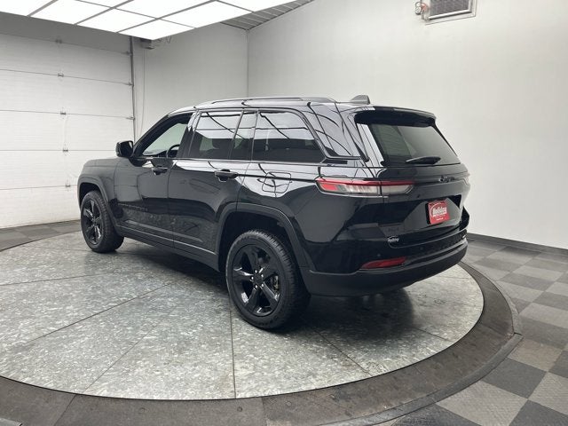 2022 Jeep Grand Cherokee Altitude