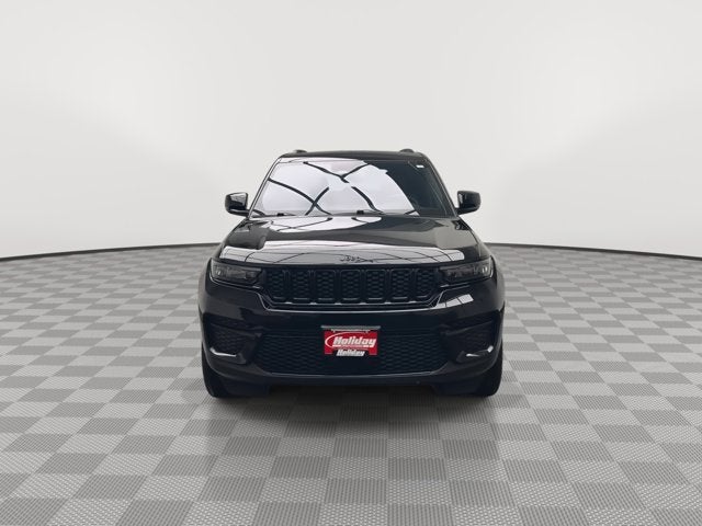 2022 Jeep Grand Cherokee Altitude