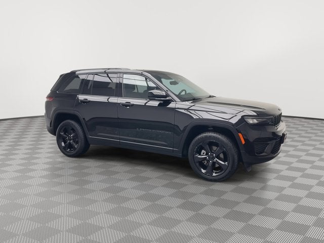 2022 Jeep Grand Cherokee Altitude