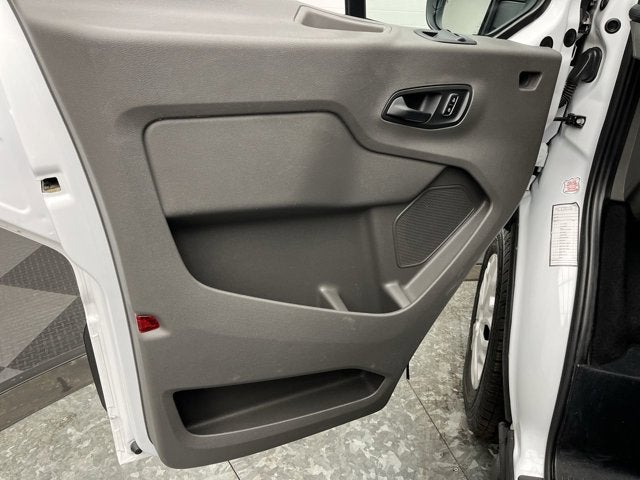 2023 Ford Transit Passenger Wagon XLT