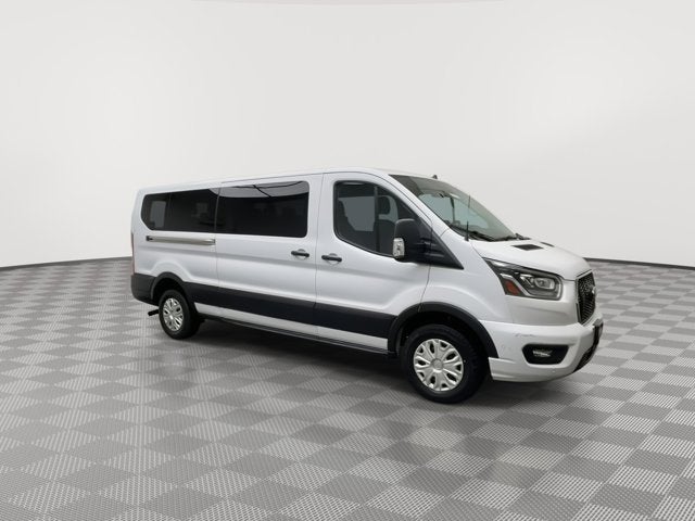 2023 Ford Transit Passenger Wagon XLT