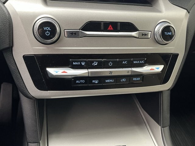 2022 Ford Explorer Base