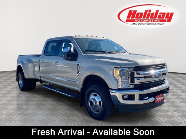 2017 Ford F-350 XLT 4x4 Crew Cab 8' Box DRW's photo