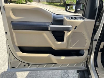 2017 Ford Super Duty F-350 DRW XLT