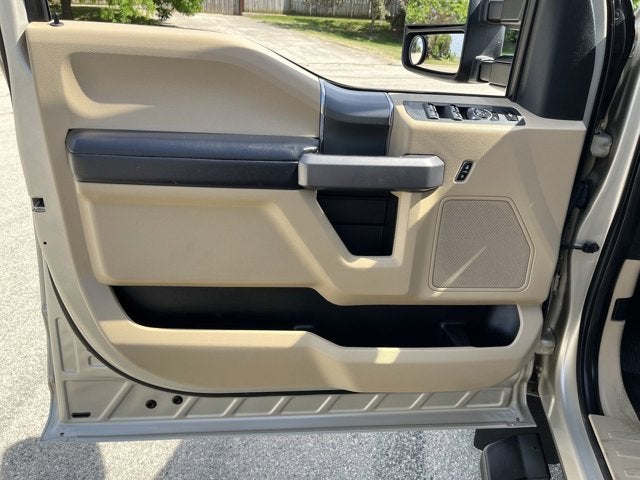 2017 Ford Super Duty F-350 DRW XLT
