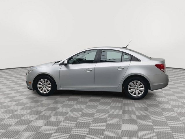 2011 Chevrolet Cruze LT with 1LT