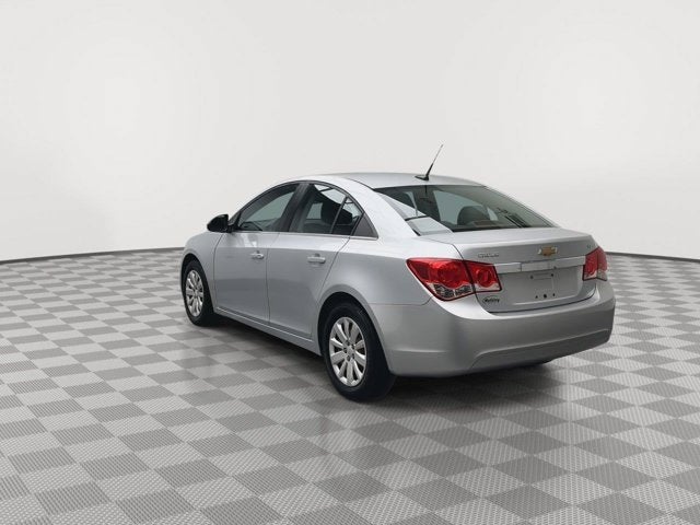 2011 Chevrolet Cruze LT with 1LT
