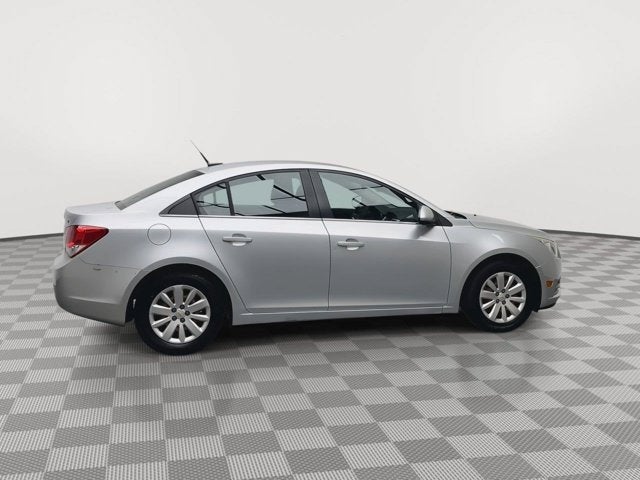 2011 Chevrolet Cruze LT with 1LT