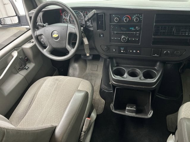 2017 Chevrolet Express Passenger LT