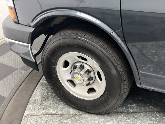 2017 Chevrolet Express Passenger LT