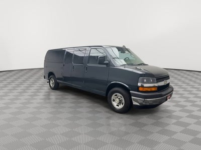 2017 Chevrolet Express Passenger LT