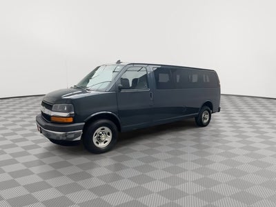 2017 Chevrolet Express Passenger LT