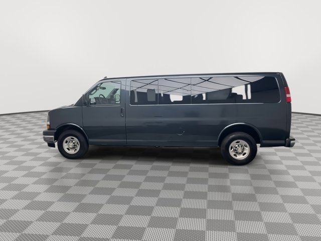 2017 Chevrolet Express Passenger LT