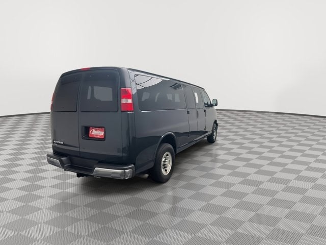 2017 Chevrolet Express Passenger LT