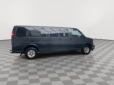 2017 Chevrolet Express Passenger LT