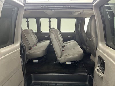 2017 Chevrolet Express Passenger LT