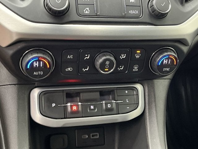 2022 GMC Acadia SLE