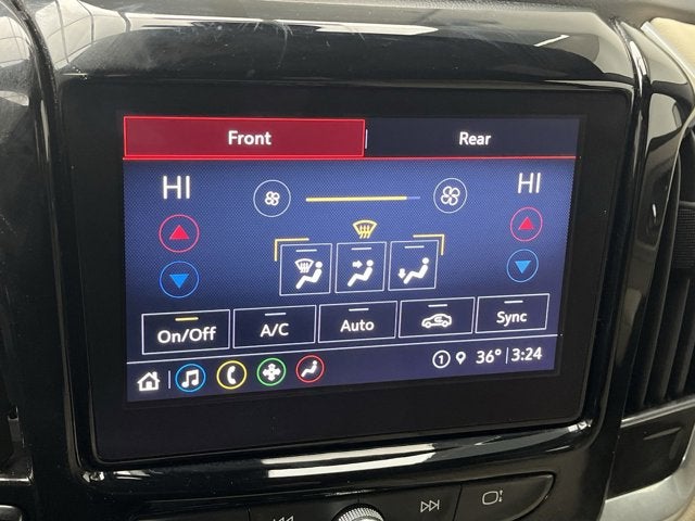 2022 Chevrolet Traverse LT Cloth