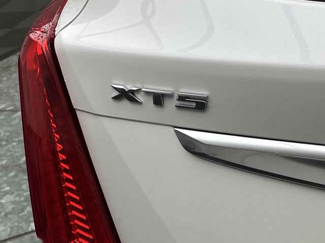2017 Cadillac XT5 Luxury FWD