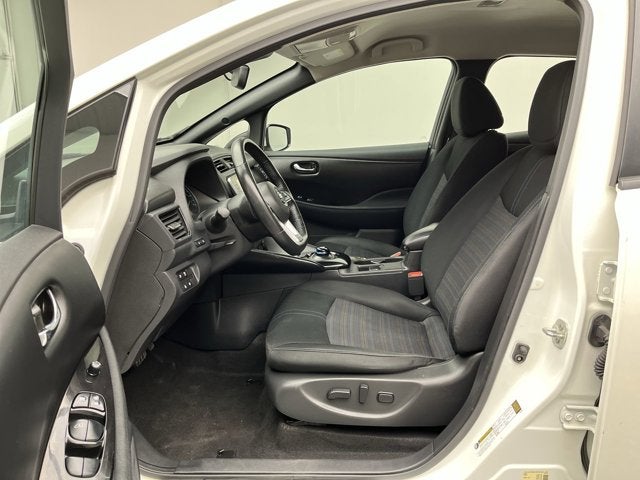 2022 Nissan LEAF SV PLUS