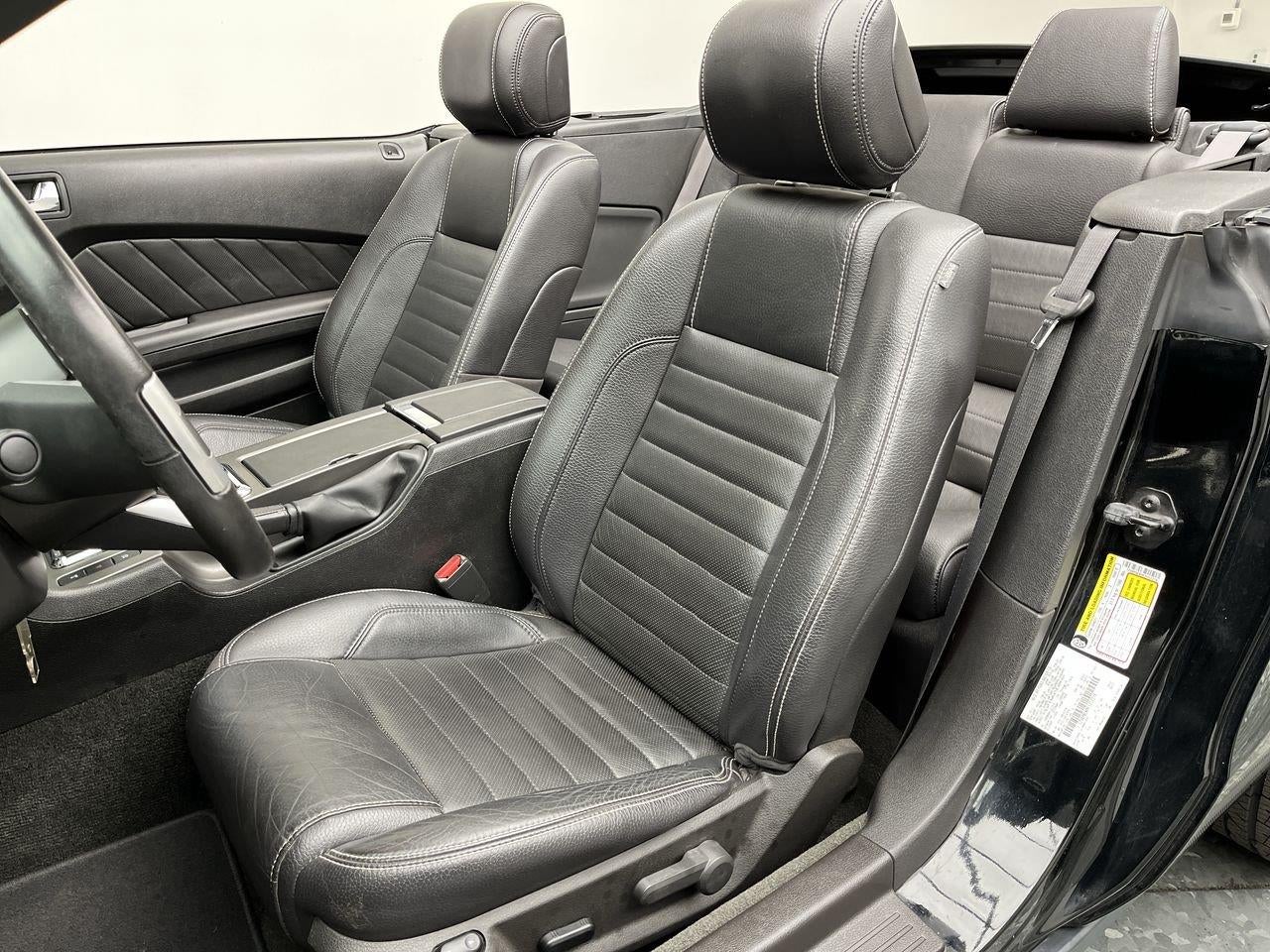2012 Ford Mustang V6 Premium