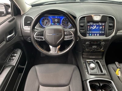 2022 Chrysler 300 Touring