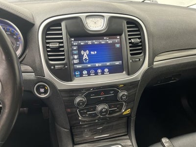 2022 Chrysler 300 Touring