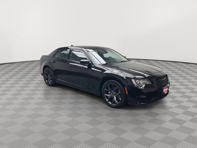 2022 Chrysler 300 Touring