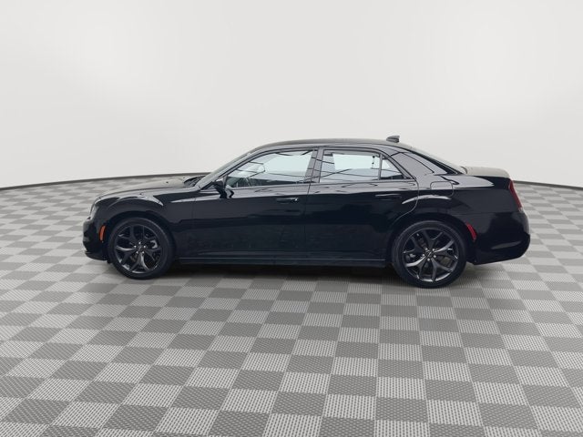 2022 Chrysler 300 Touring