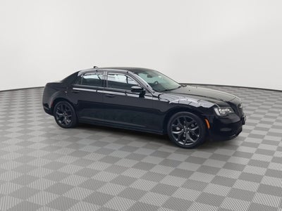 2022 Chrysler 300 Touring