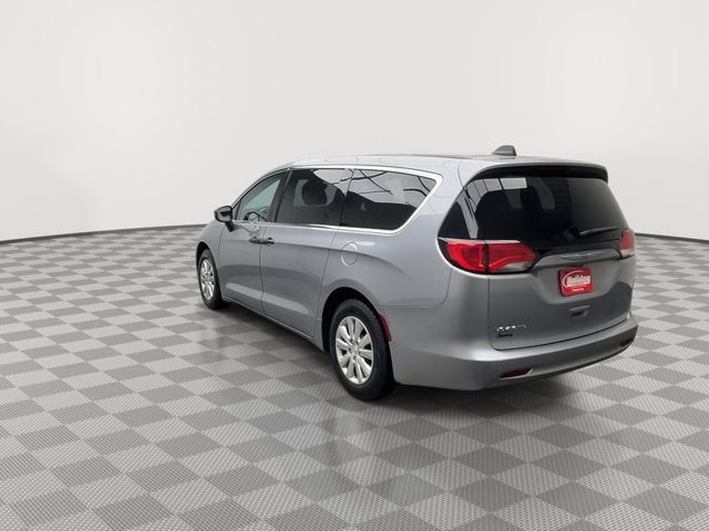 2021 Chrysler Voyager L