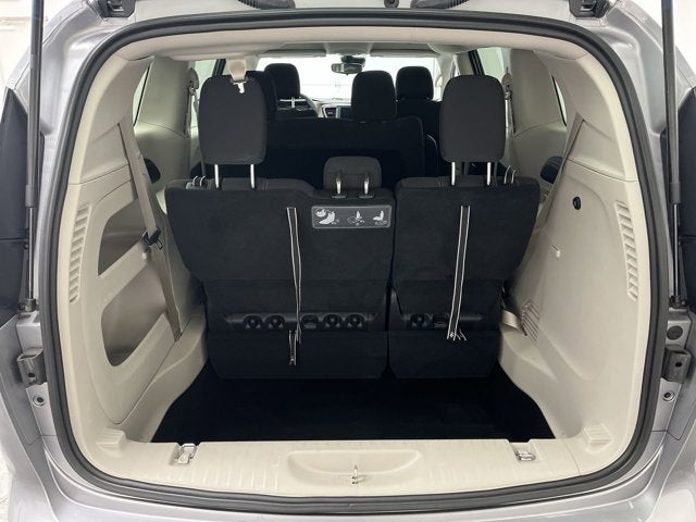 2021 Chrysler Voyager L