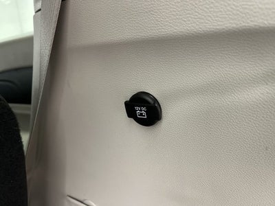 2021 Chrysler Voyager L