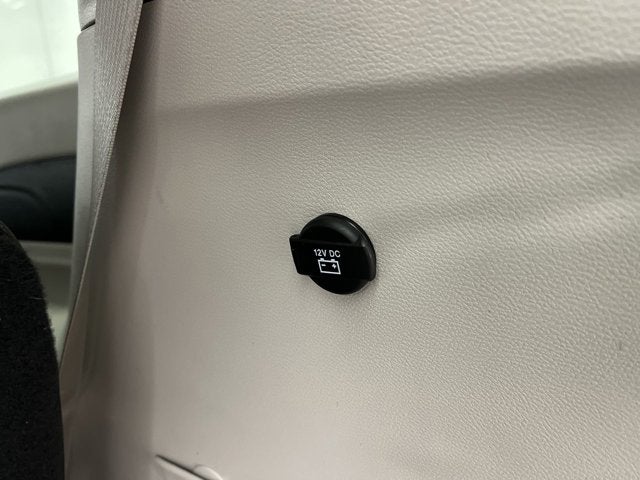 2021 Chrysler Voyager L