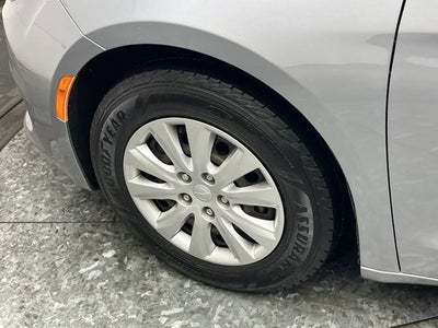 2021 Chrysler Voyager L