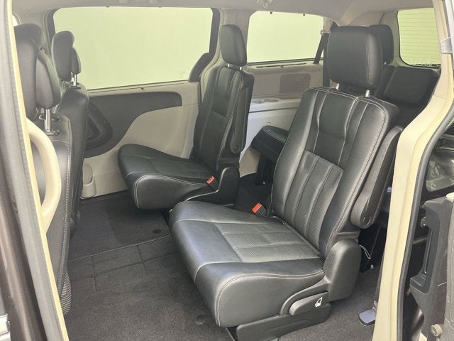 2015 Chrysler Town & Country Touring-L