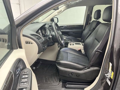 2015 Chrysler Town & Country Touring-L