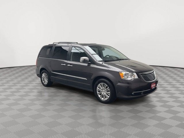 2015 Chrysler Town & Country Touring-L