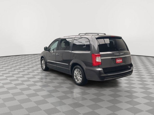 2015 Chrysler Town & Country Touring-L