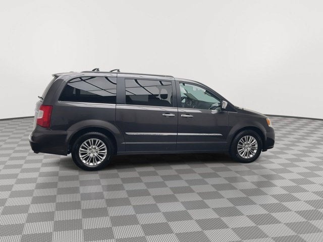 2015 Chrysler Town & Country Touring-L