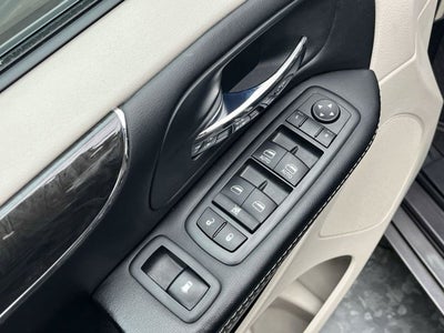 2015 Chrysler Town & Country Touring-L