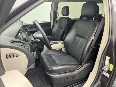 2015 Chrysler Town & Country Touring-L