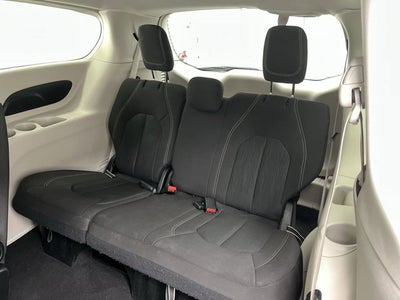 2024 Chrysler Voyager LX