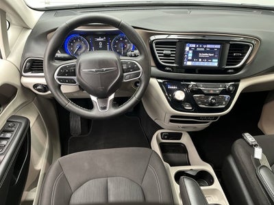 2024 Chrysler Voyager LX