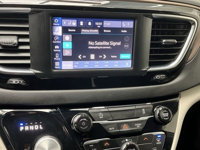 2024 Chrysler Voyager LX