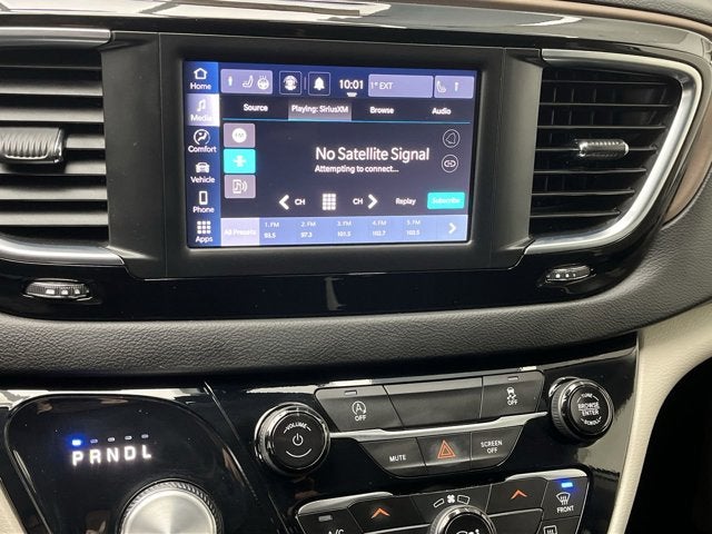 2024 Chrysler Voyager LX