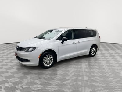 2024 Chrysler Voyager LX