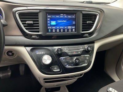2021 Chrysler Voyager LX