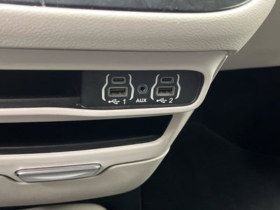 2021 Chrysler Voyager LX