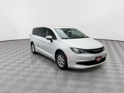 2021 Chrysler Voyager LX